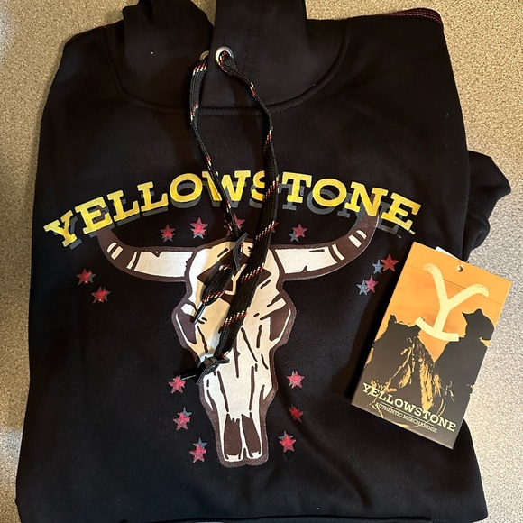Yellowstone Men’s Pullover Hooded Sweatshirt - Picture 2 of 3